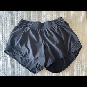 Lululemon black shorts size 6